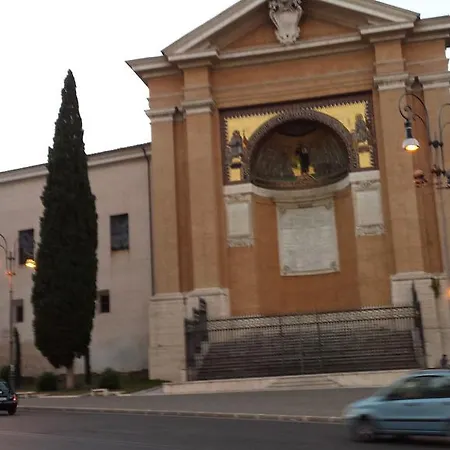 דירה Casa Raffaela רומא